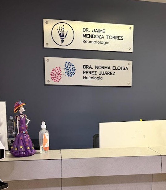 Recepción del consultorio de la Dra. Norma Eloísa Pérez Juárez en Policlínica Óptima, Xalapa